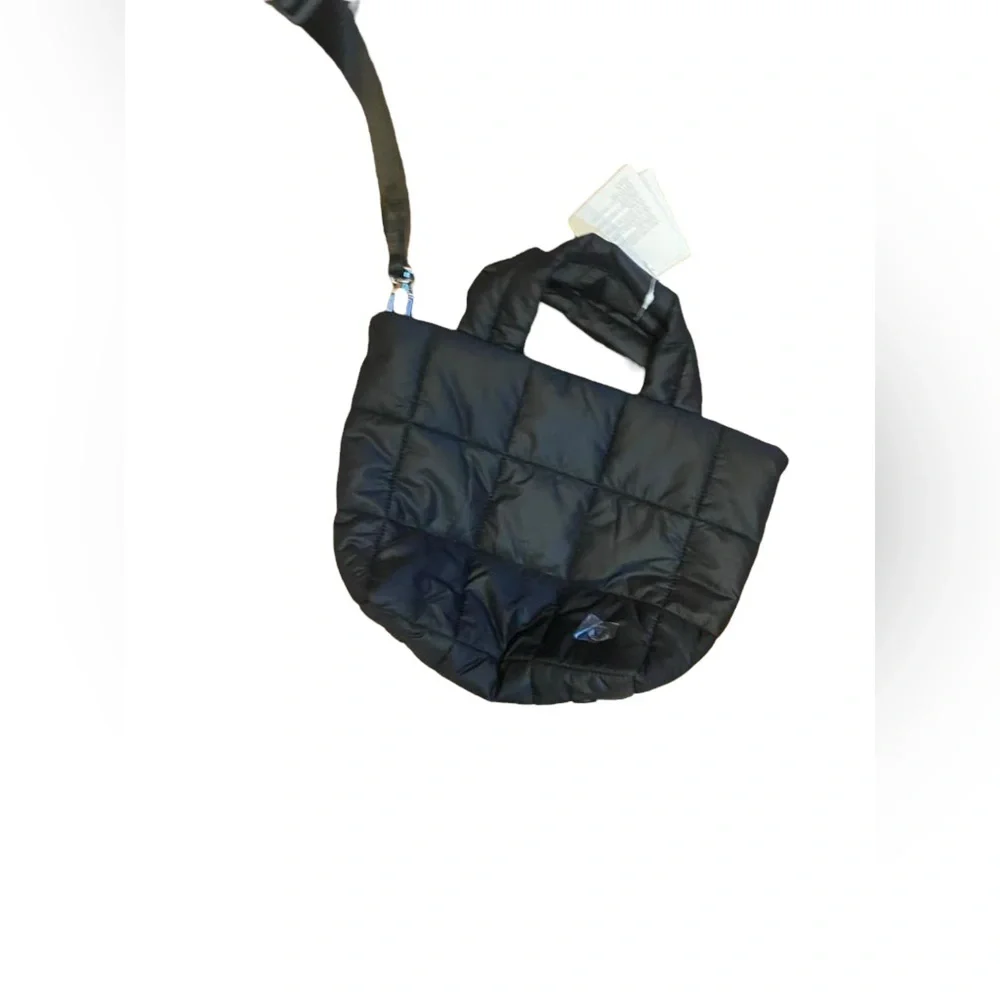 NWT Lululemon quilted grid tote BLACK